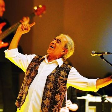 Edip Akbayram son yolculuğuna uğurlandı