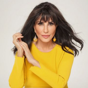 Ayşegül Aldinç “Velhasılıkelâm”